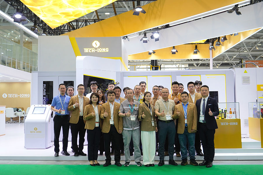 達意隆閃耀CHINAPLAS：高效驅(qū)動，智塑未來！